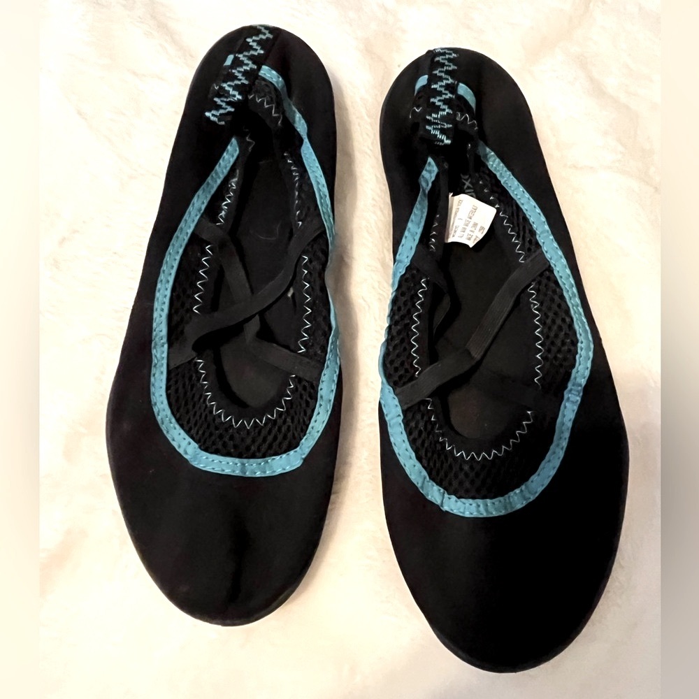 Aqua Water Shoes with Elastic Fit